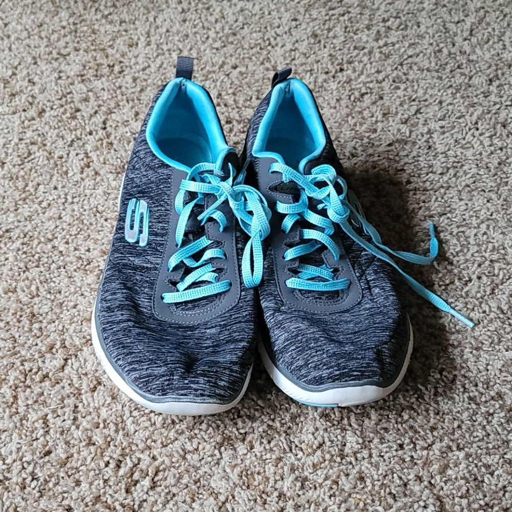 Sketchers Barely Used Sneakers